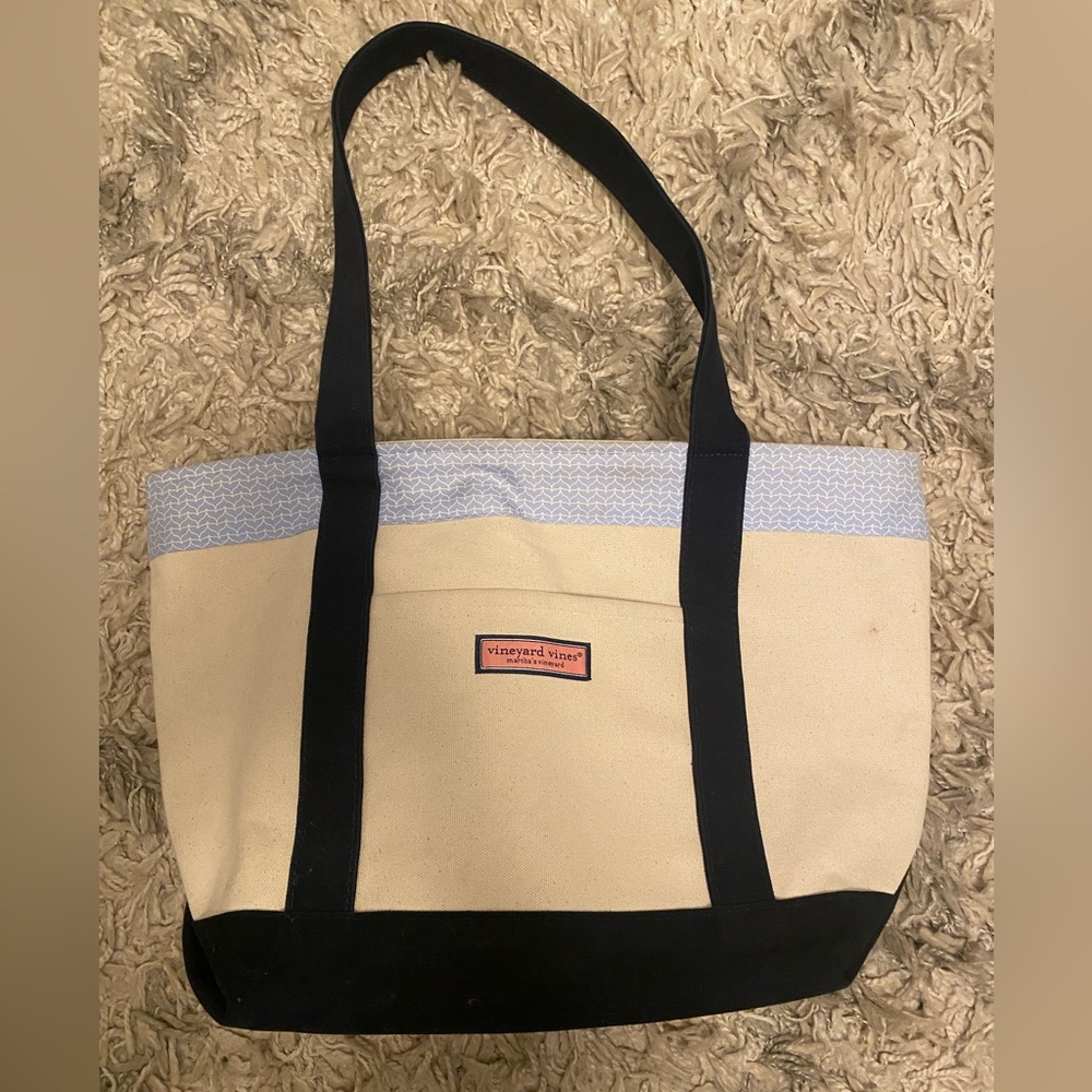 Vineyard Vines tote bag